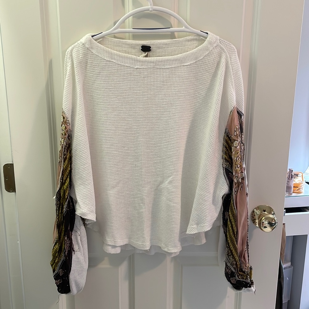 Free people white sweater with flowy sleeves